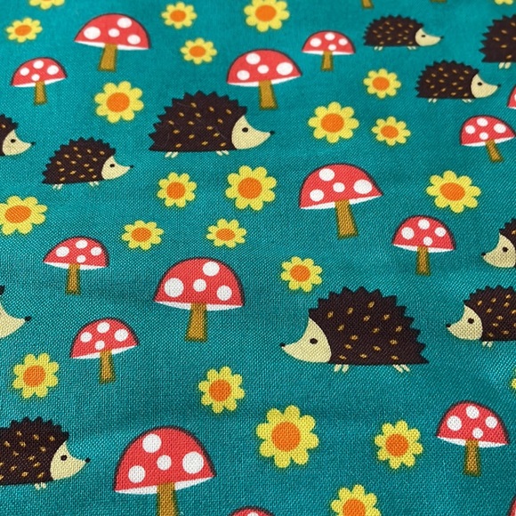 Hedgehog cotton lined storage bag - Picture 2 of 5